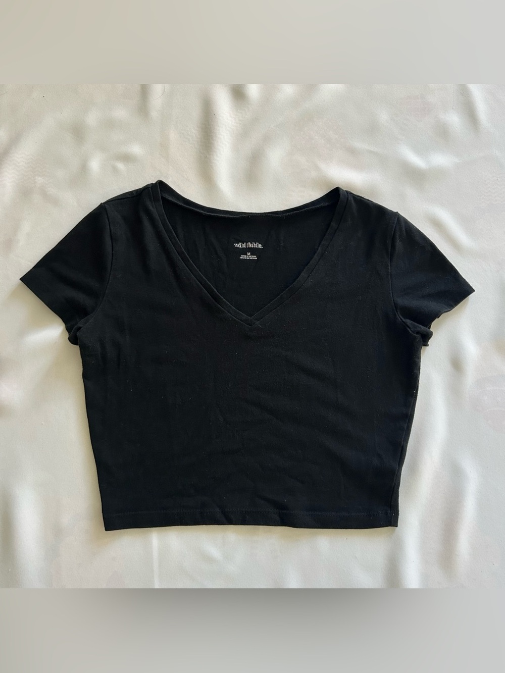 NWOT Medium Wild Fable Black V Neck Crop Top Cap Sleeves Solid Cotton Blend